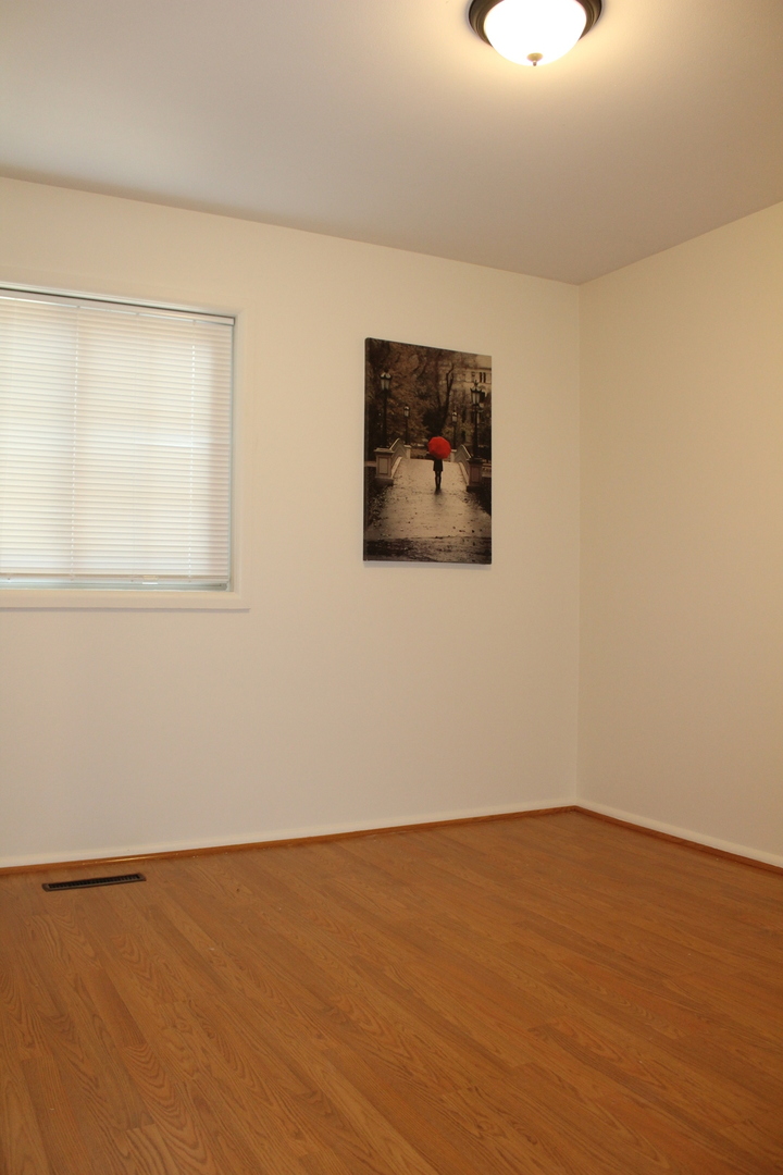 920 Sunnyside Avenue, Thornton, IL 60476