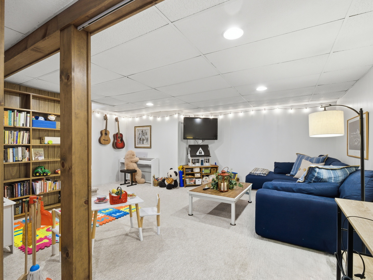 300 Duane Street #3, Glen Ellyn, IL 60137