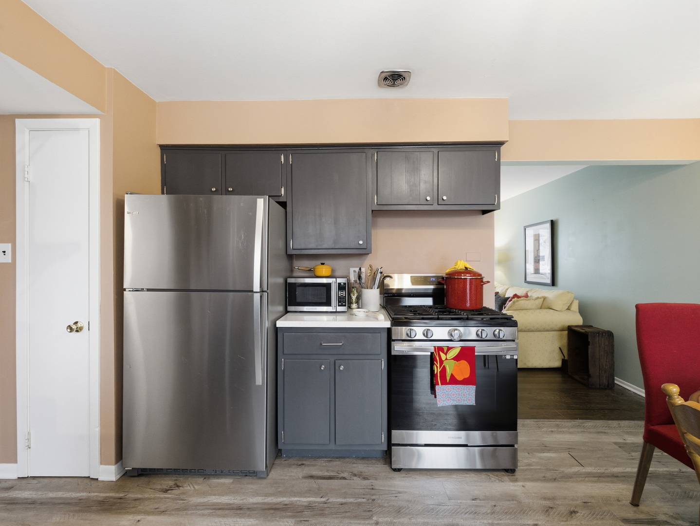 300 Duane Street #3, Glen Ellyn, IL 60137