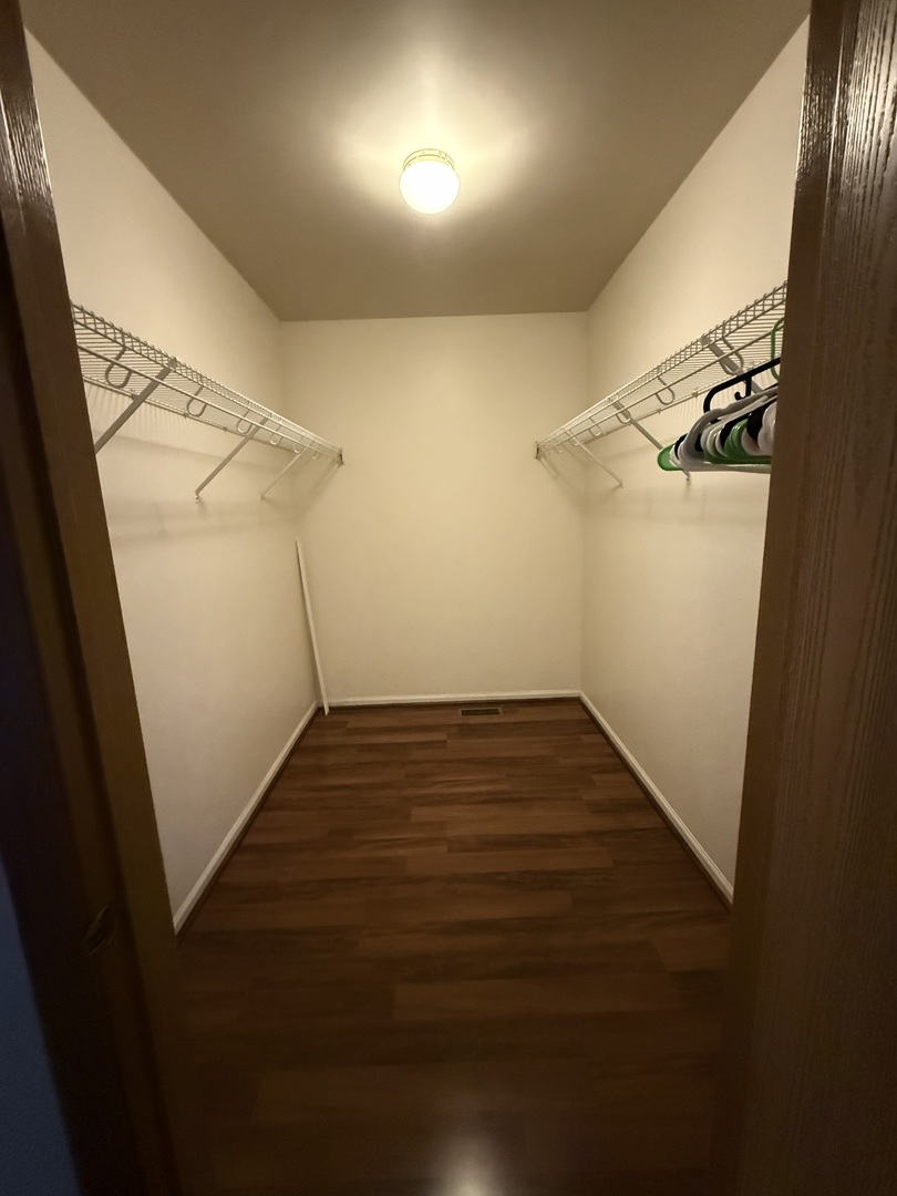 412 Clifton Lane, Bolingbrook, IL 60440