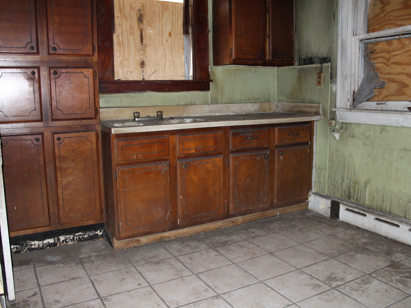 438 155th Place, Calumet City, IL 60409