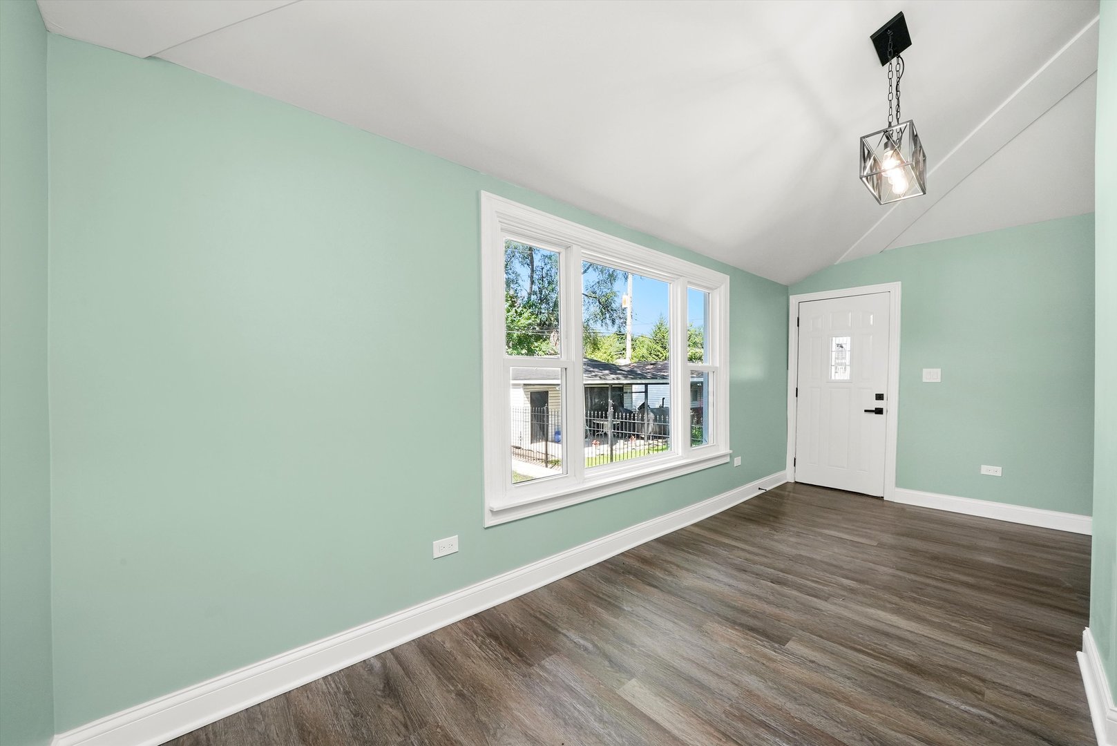 10436 S Eberhart Avenue, Chicago, IL 60628