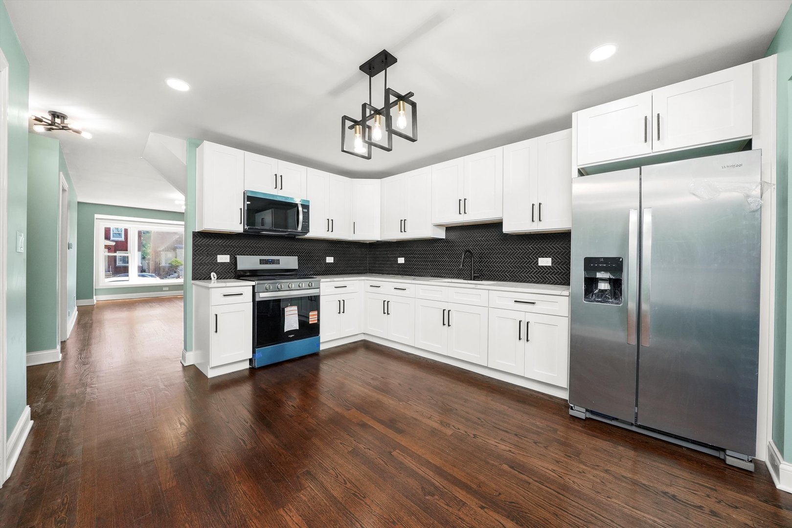 10436 S Eberhart Avenue, Chicago, IL 60628