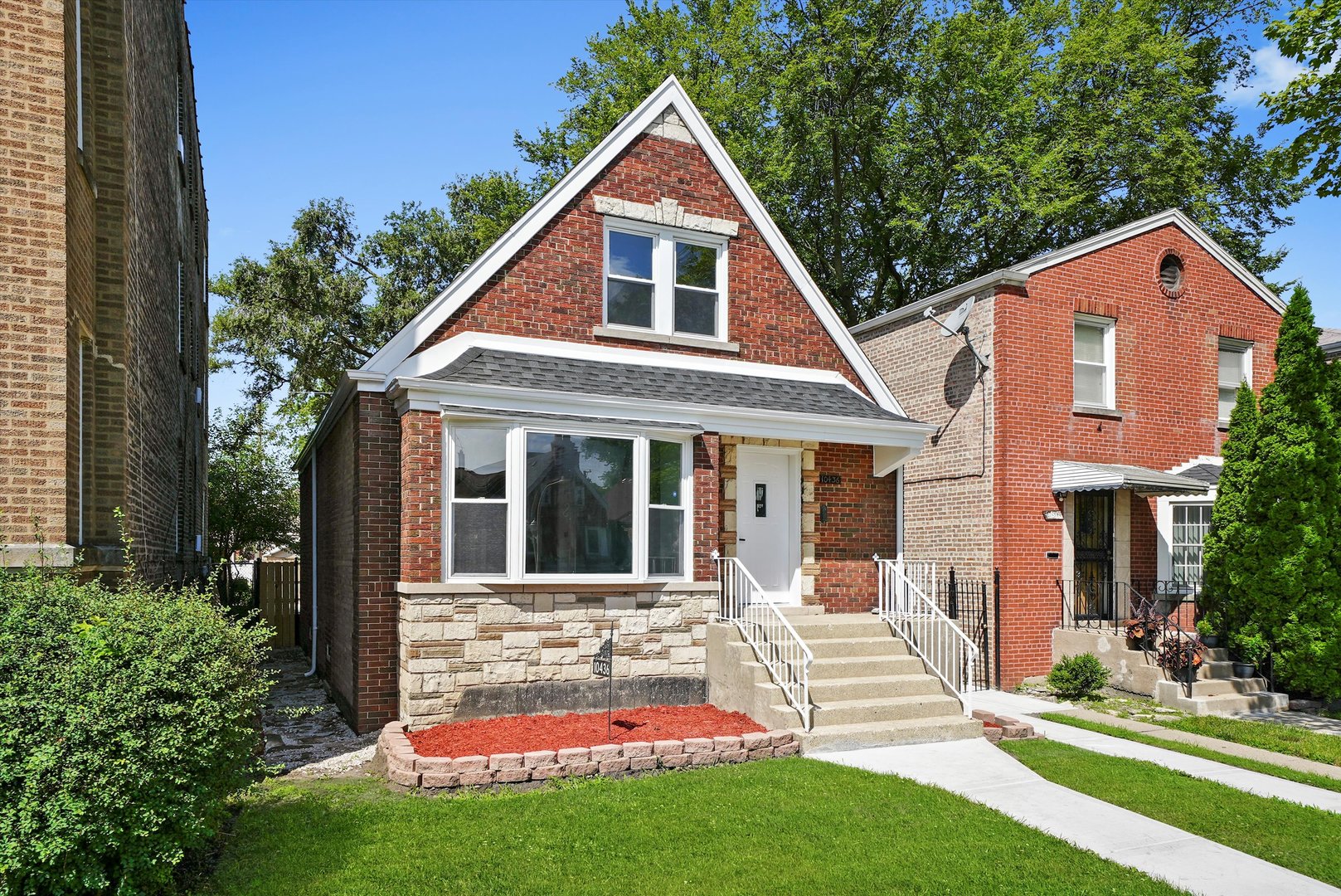 10436 S Eberhart Avenue, Chicago, IL 60628