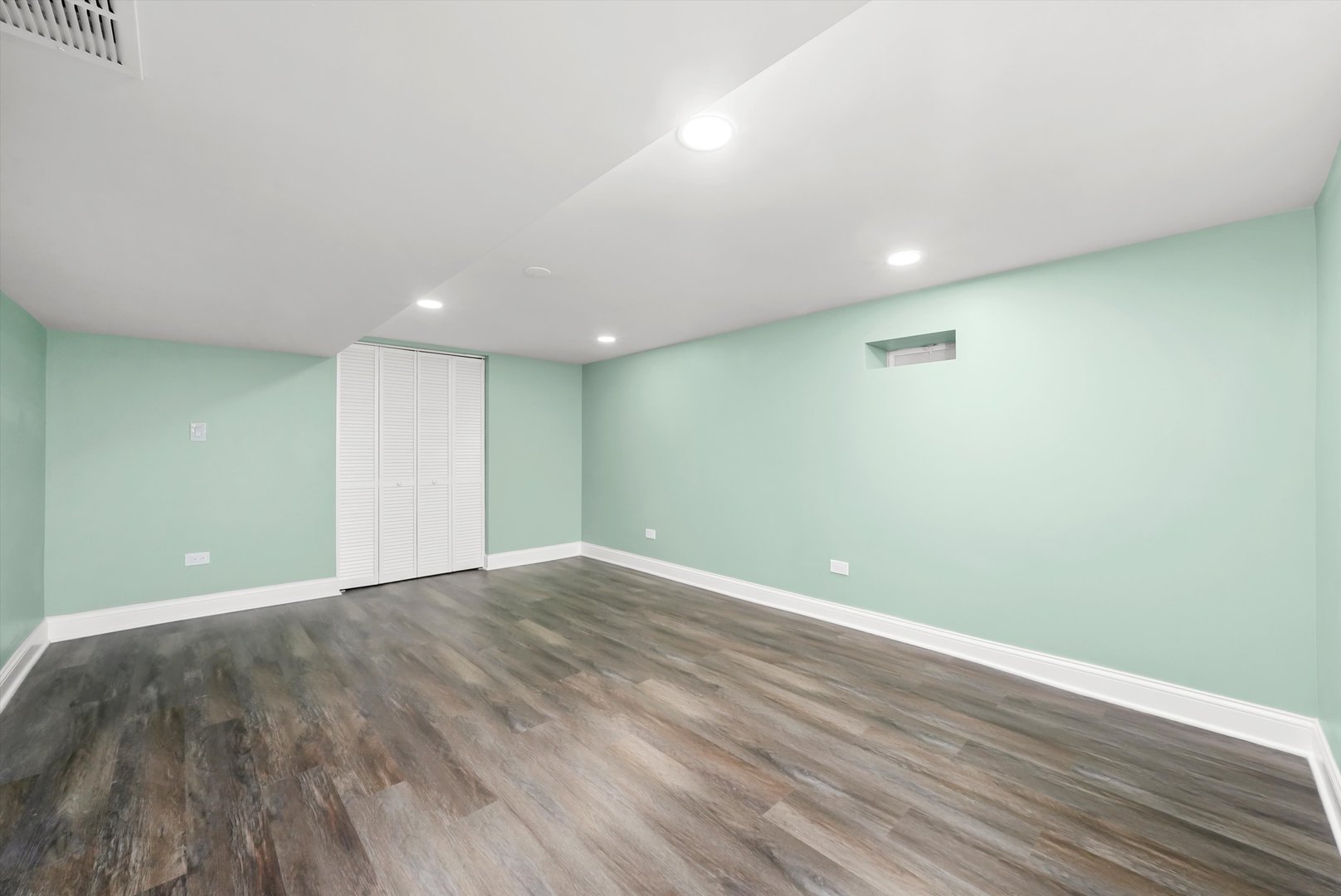 10436 S Eberhart Avenue, Chicago, IL 60628