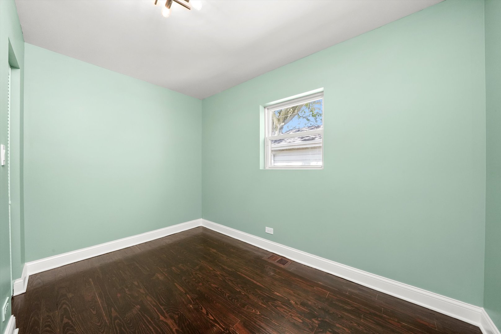 10436 S Eberhart Avenue, Chicago, IL 60628