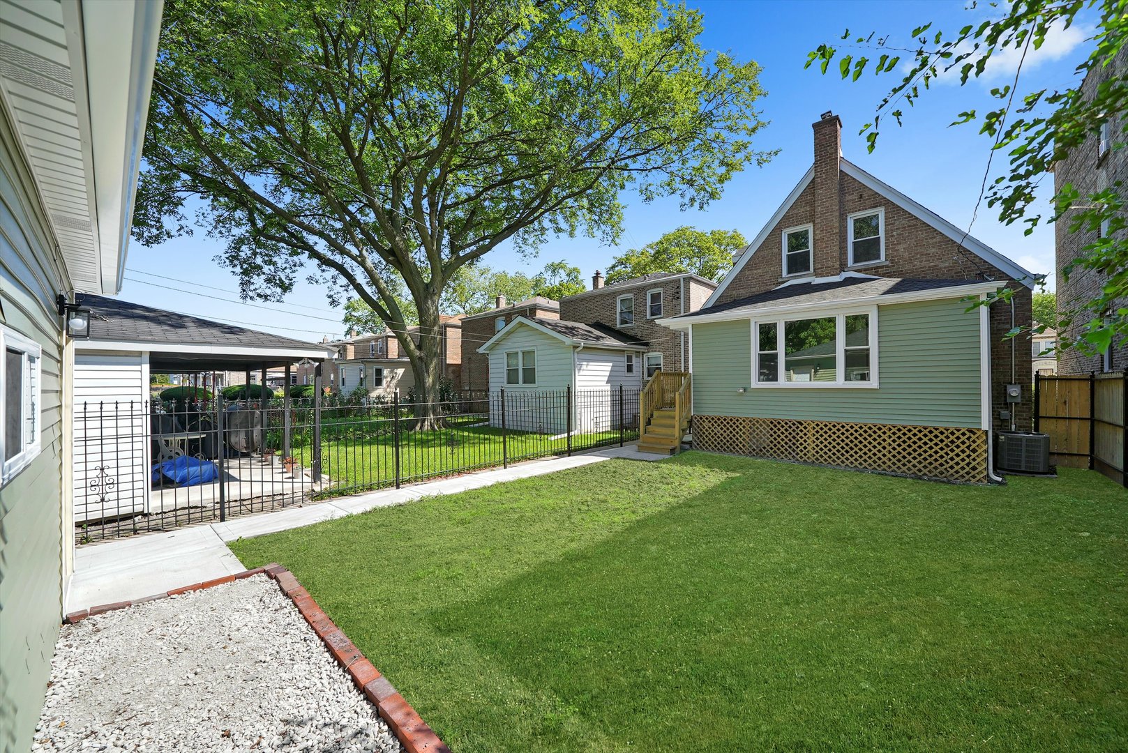 10436 S Eberhart Avenue, Chicago, IL 60628