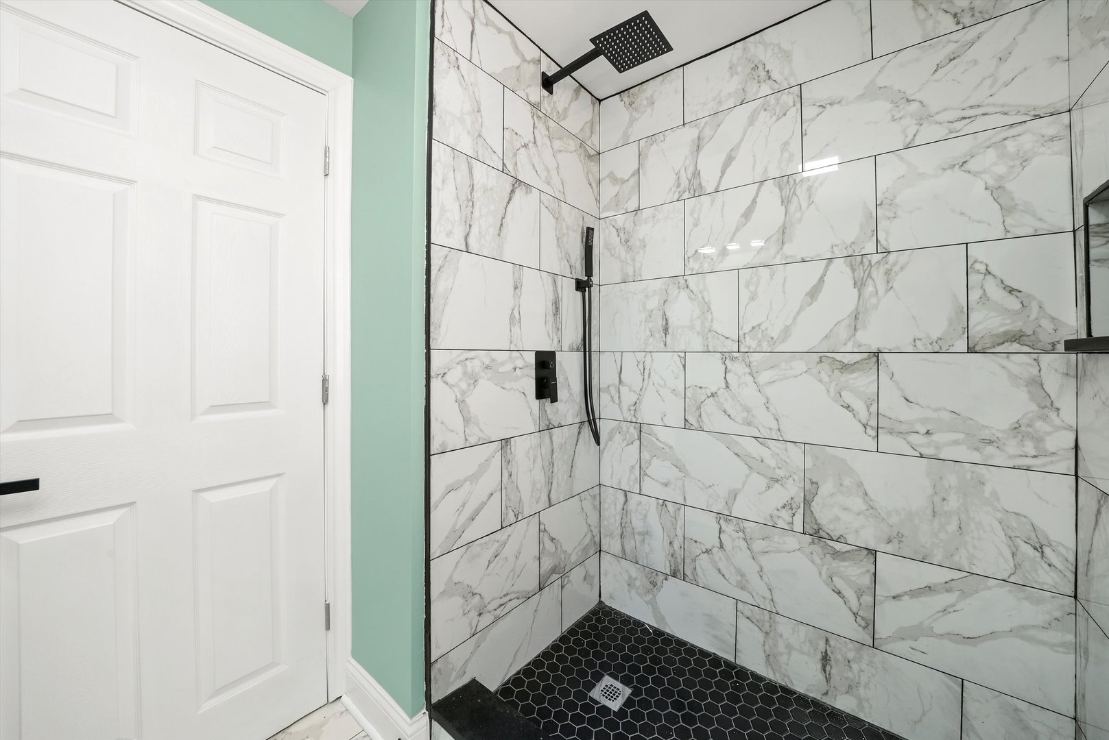 10436 S Eberhart Avenue, Chicago, IL 60628