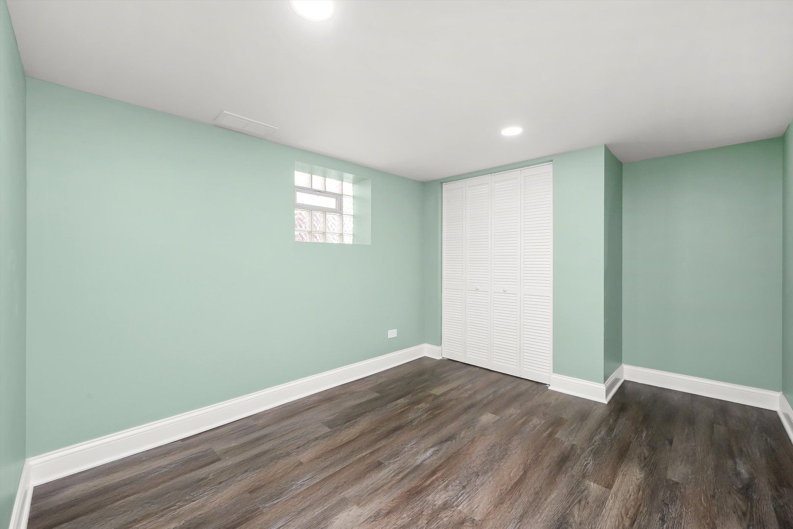 10436 S Eberhart Avenue, Chicago, IL 60628