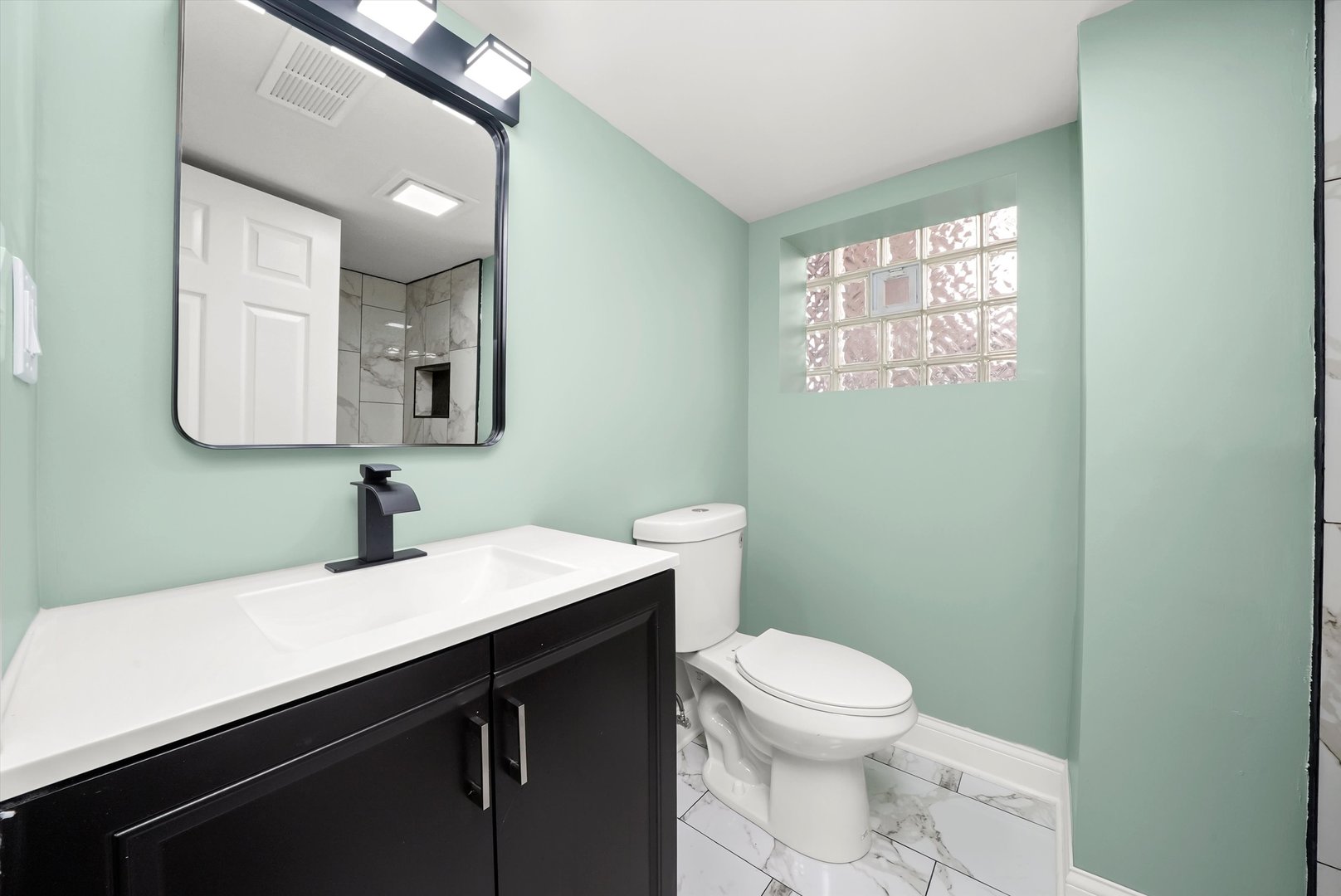 10436 S Eberhart Avenue, Chicago, IL 60628