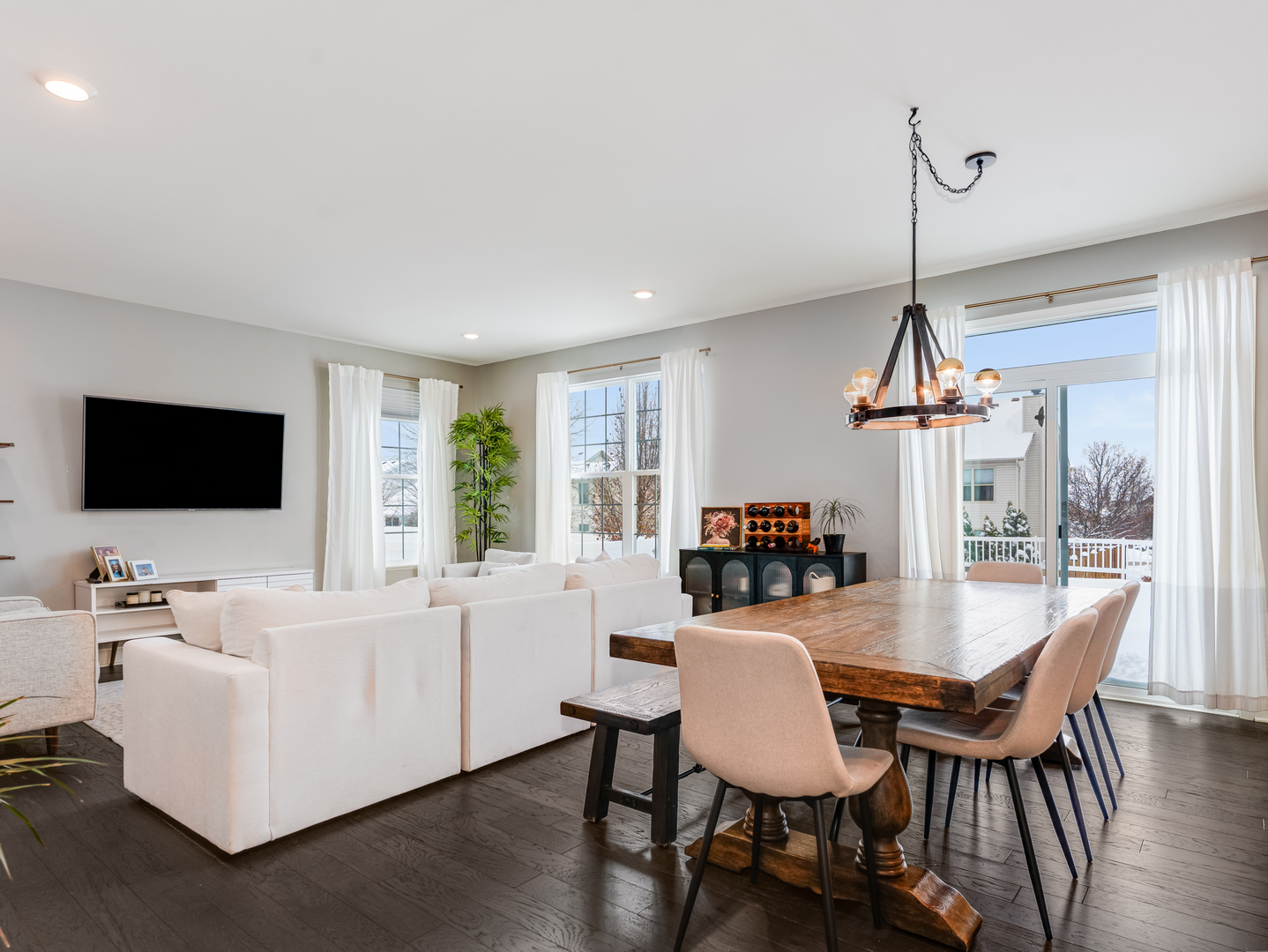 707 Long Ridge Trail, Minooka, IL 60447