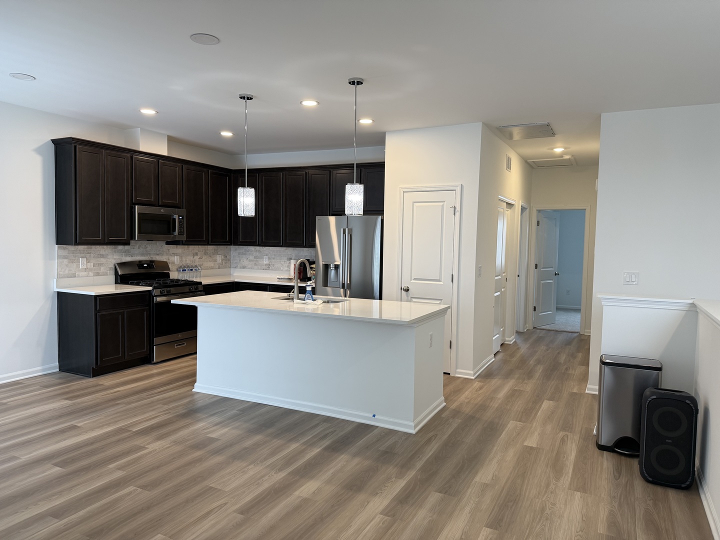 287 Kingsport Drive, South Elgin, IL 60177