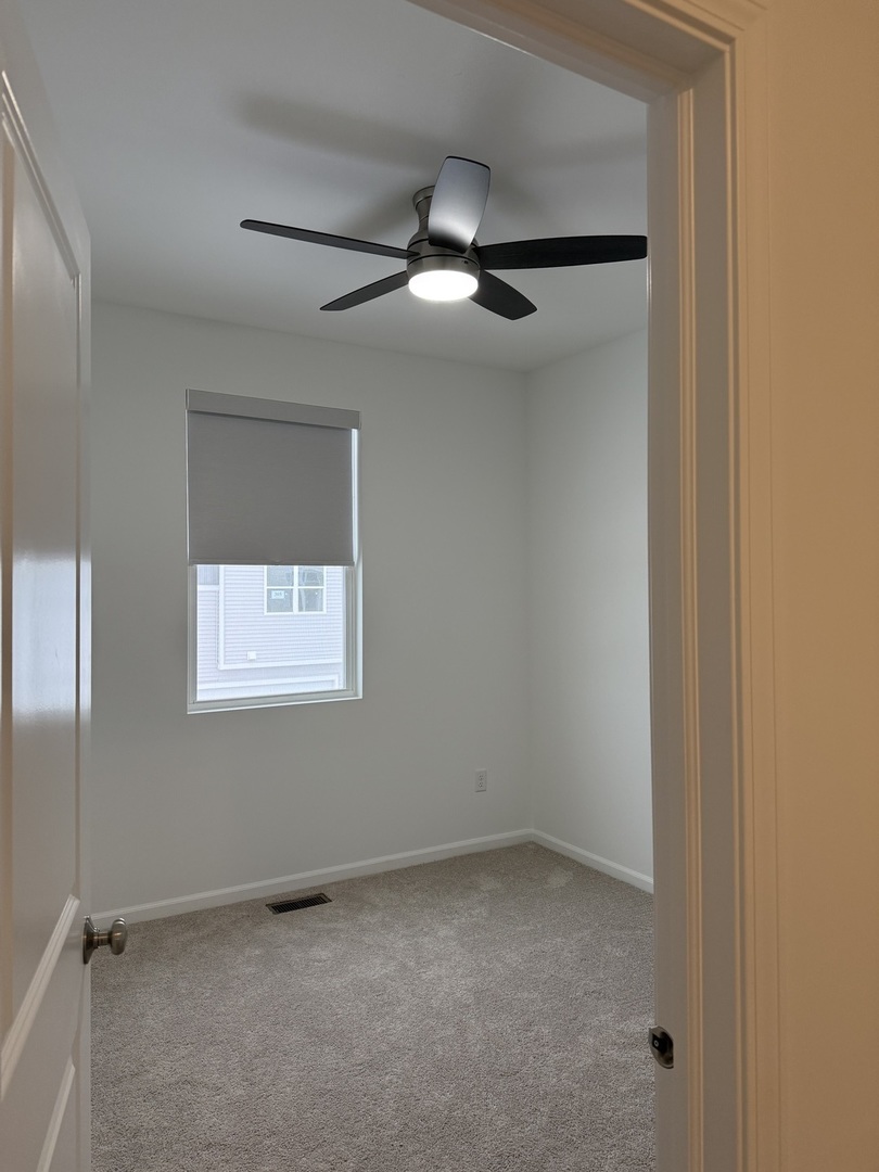 287 Kingsport Drive, South Elgin, IL 60177