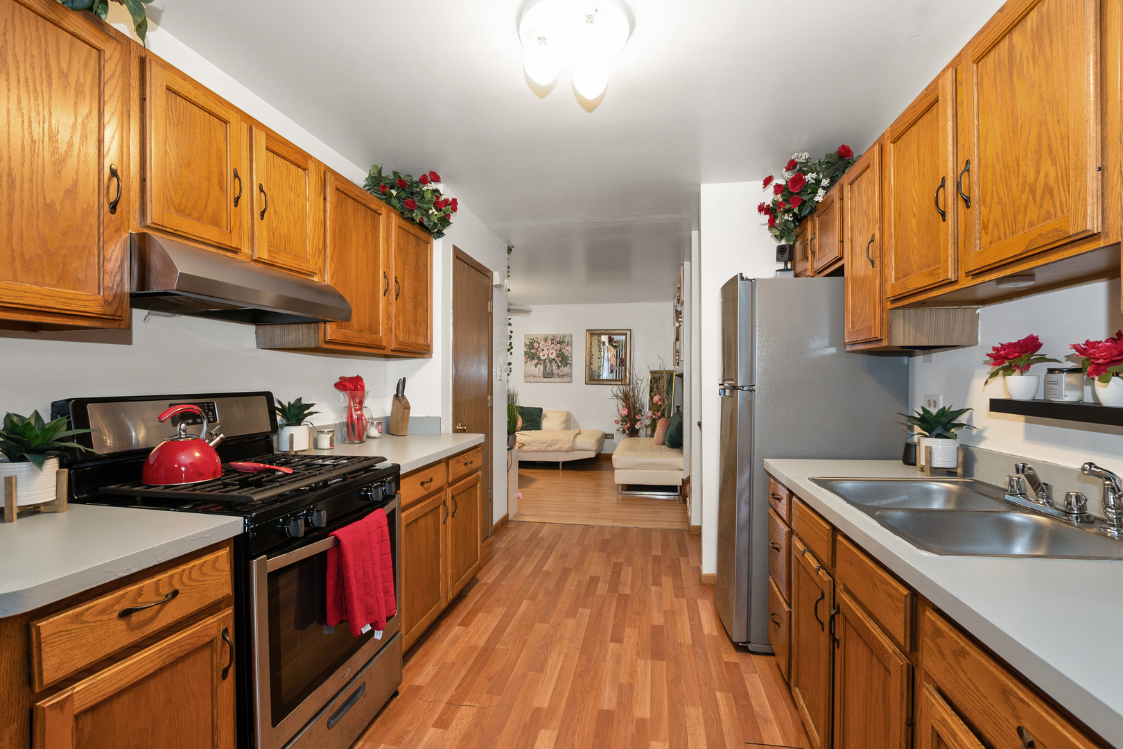 928 E 153rd Street, Phoenix, IL 60426