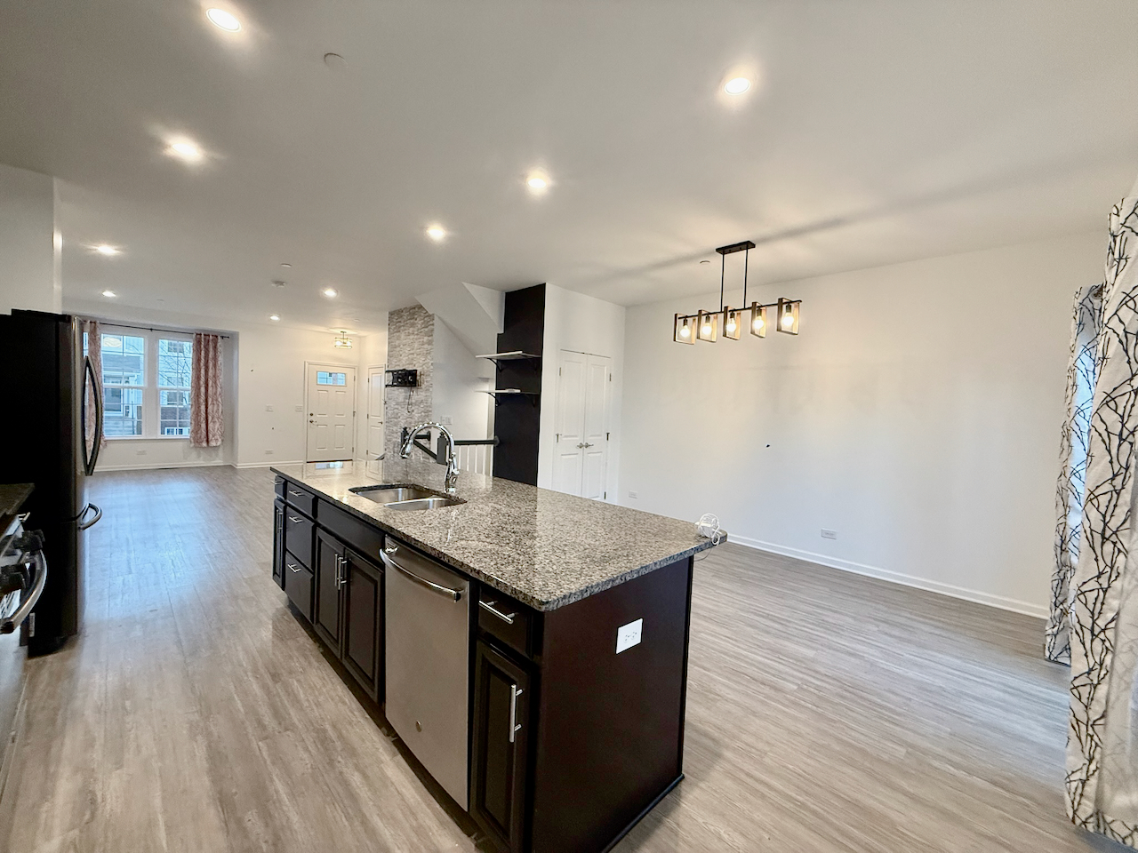 45 Nicholas Drive, Des Plaines, IL 60016