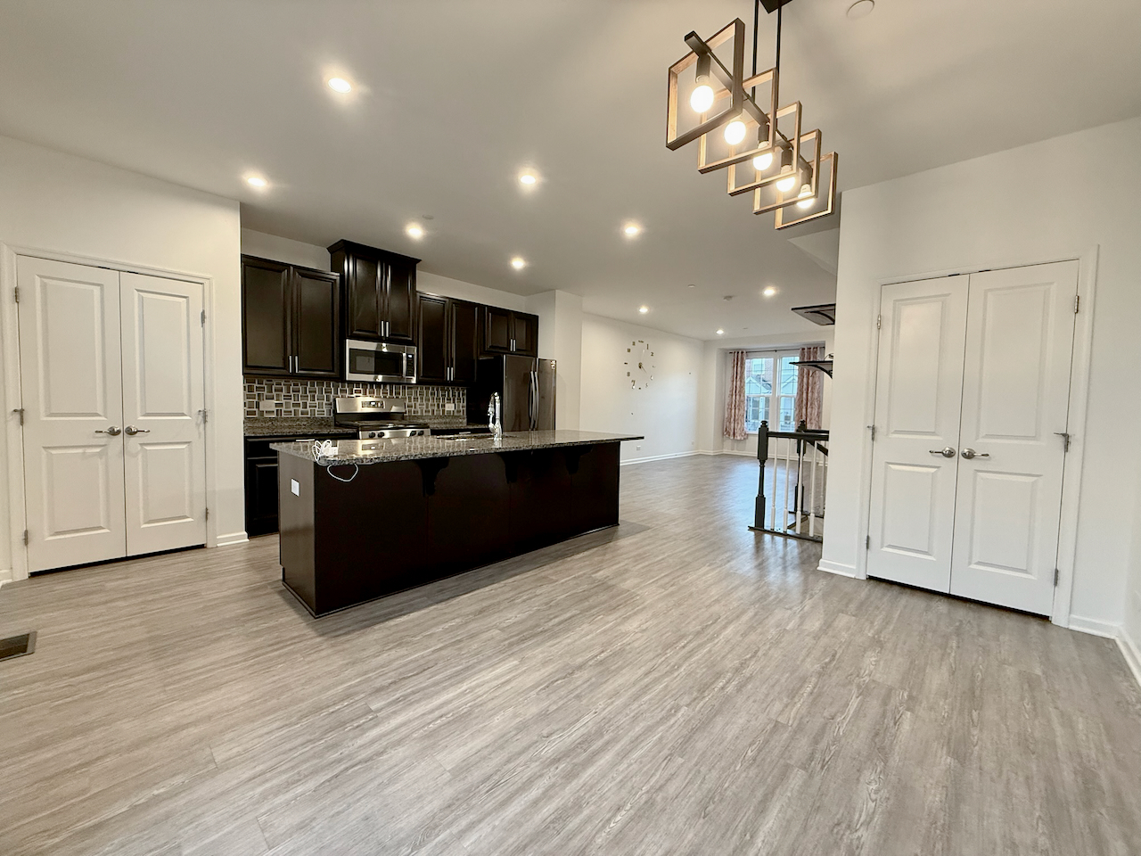 45 Nicholas Drive, Des Plaines, IL 60016