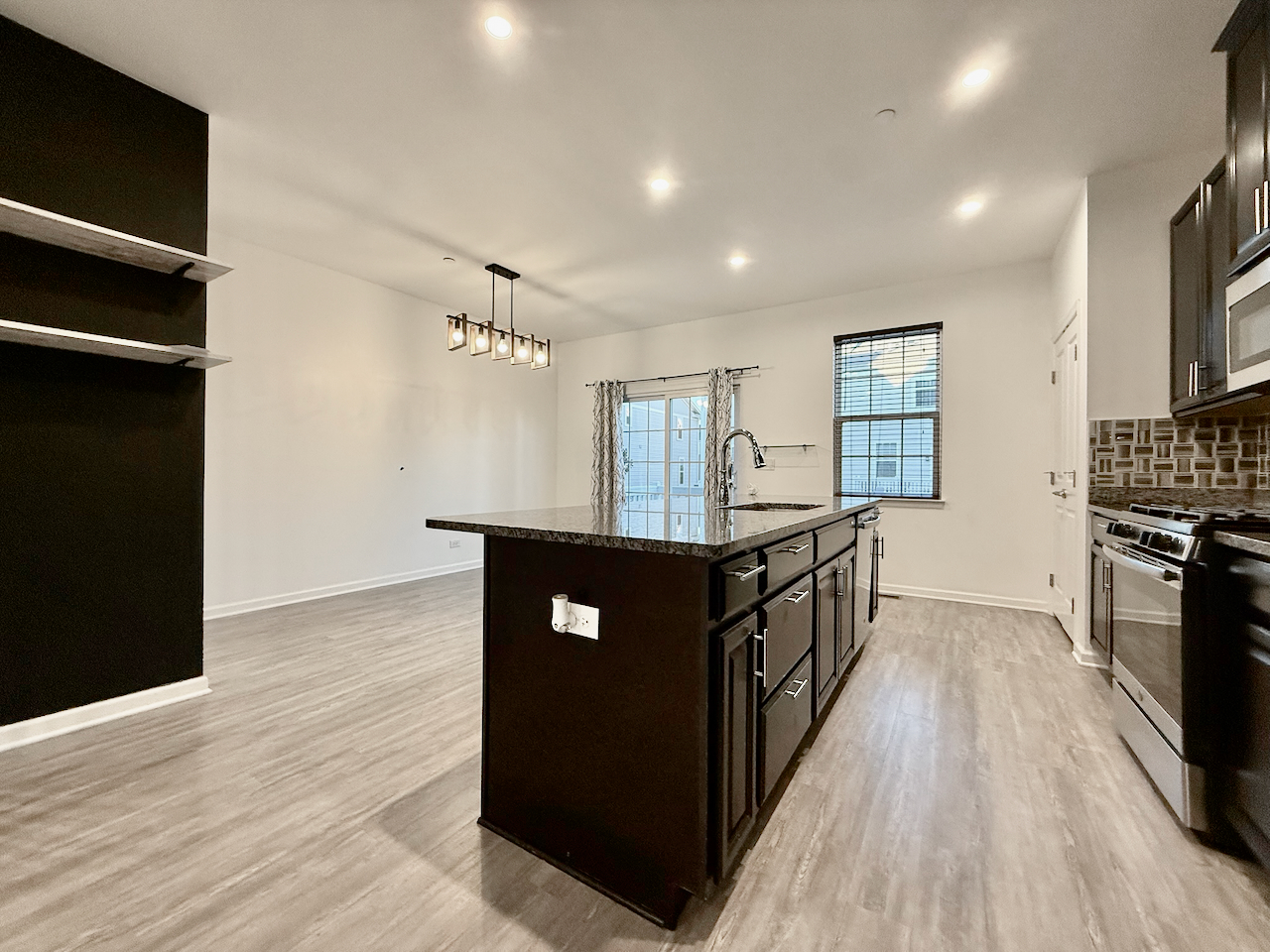 45 Nicholas Drive, Des Plaines, IL 60016