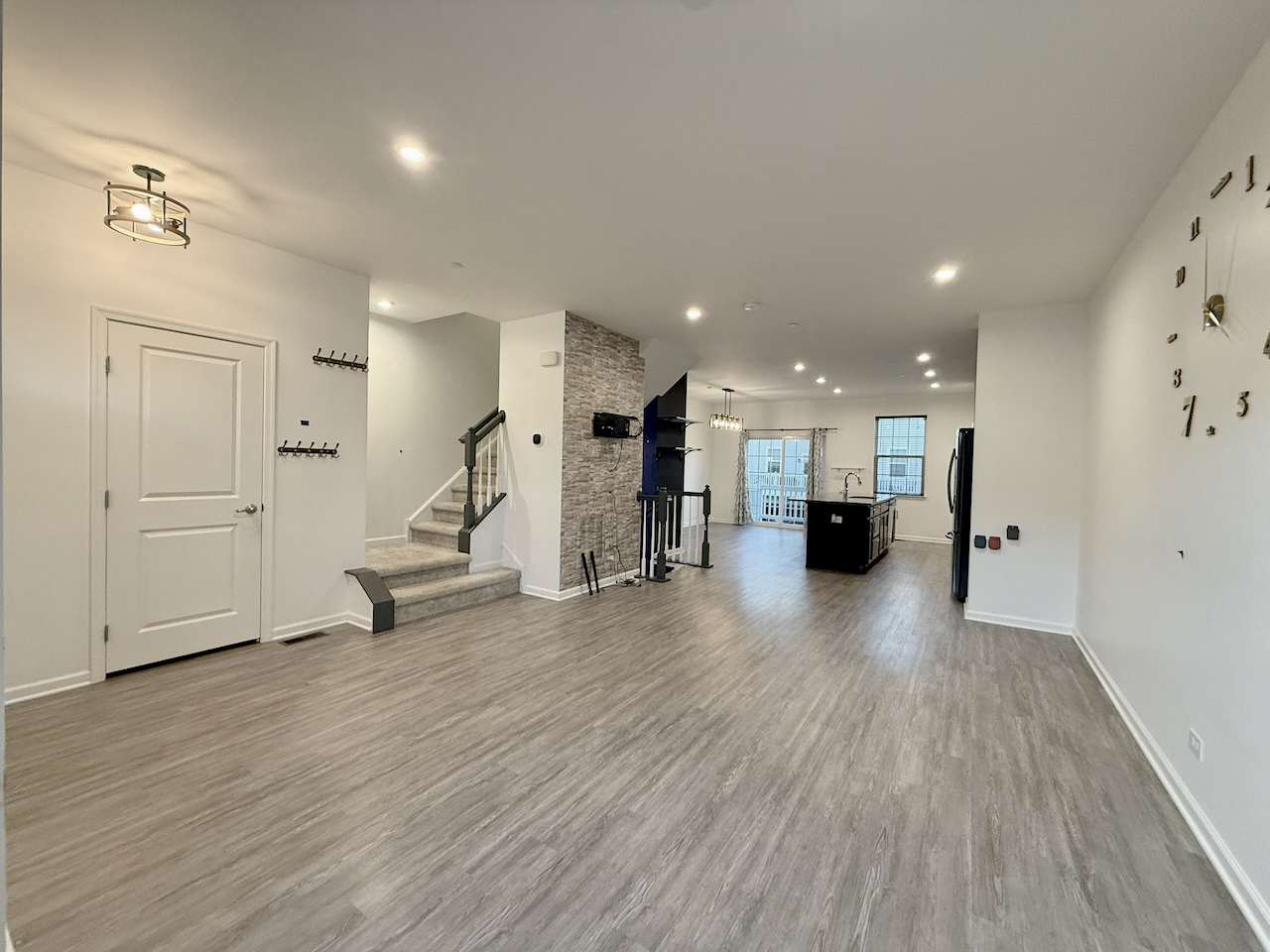 45 Nicholas Drive, Des Plaines, IL 60016