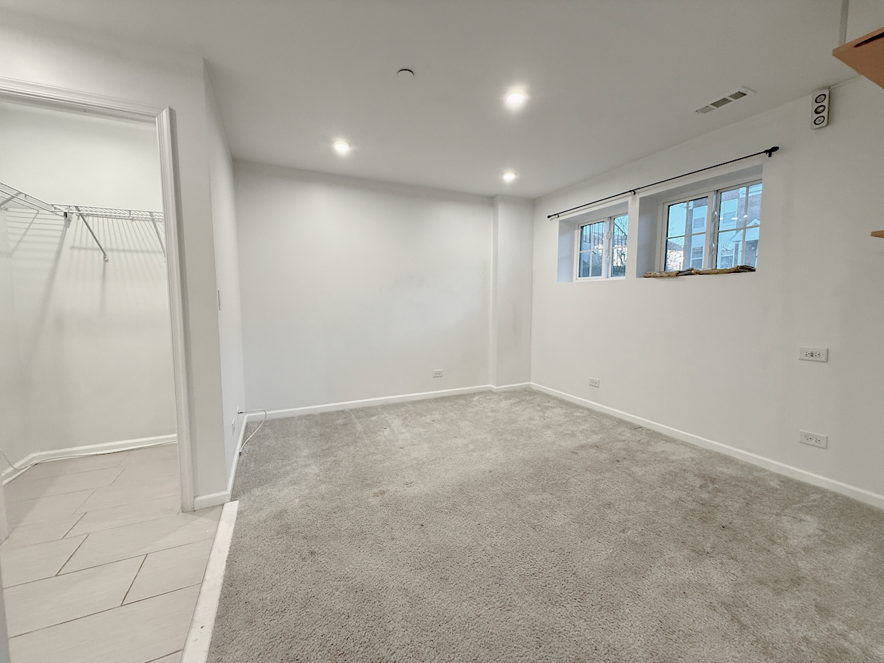 45 Nicholas Drive, Des Plaines, IL 60016