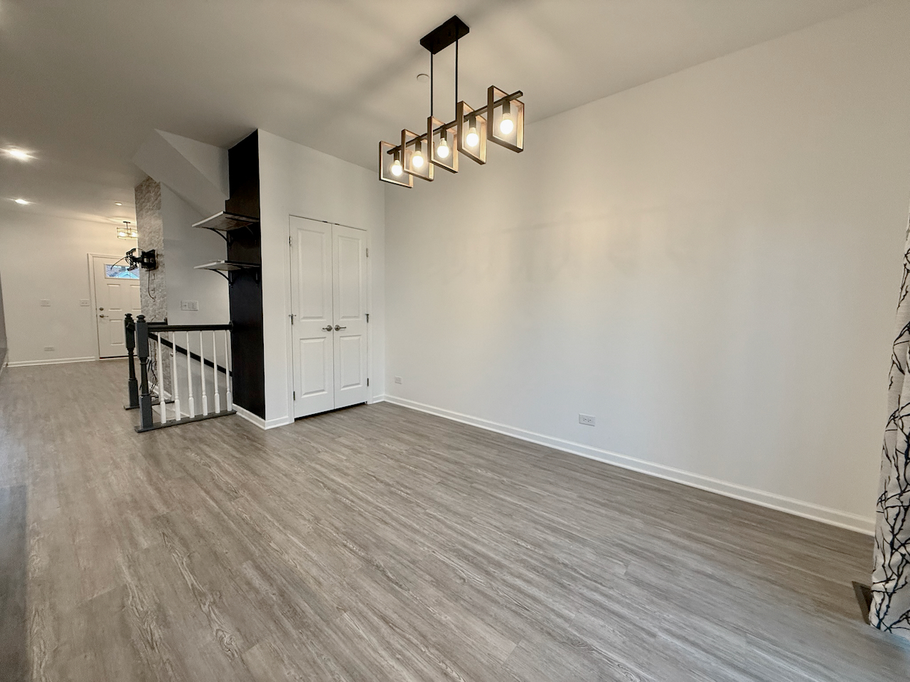 45 Nicholas Drive, Des Plaines, IL 60016