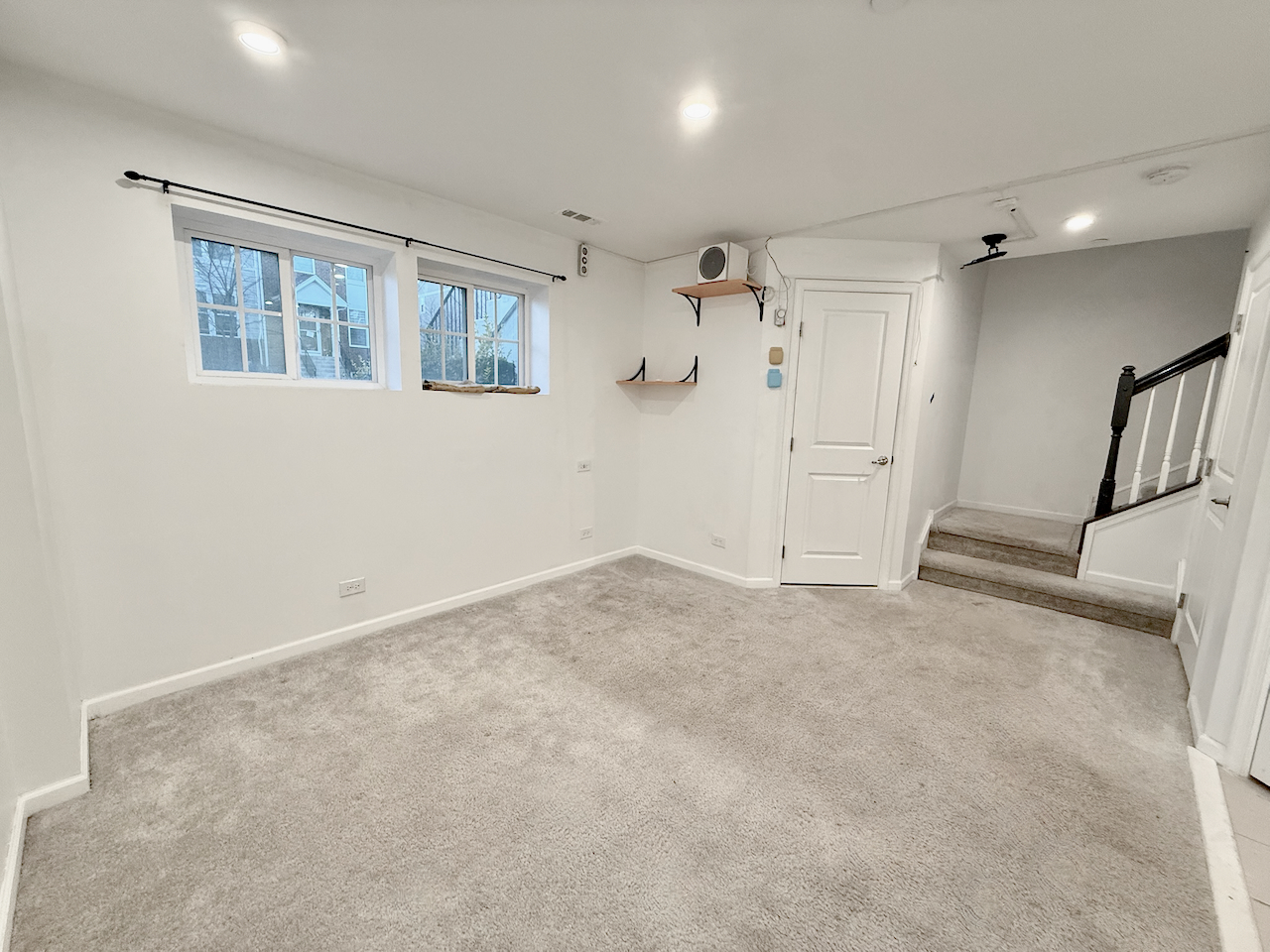 45 Nicholas Drive, Des Plaines, IL 60016