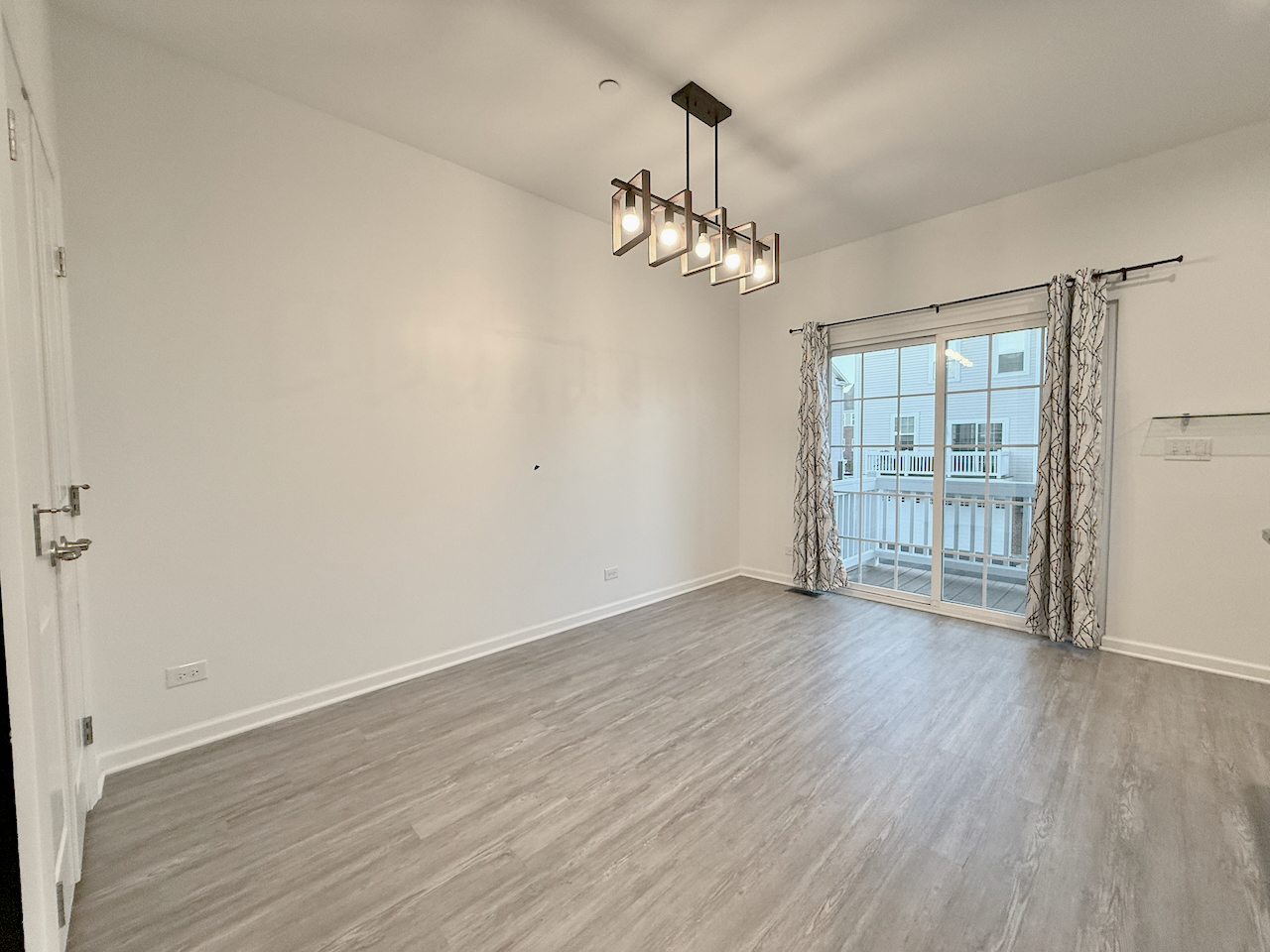 45 Nicholas Drive, Des Plaines, IL 60016