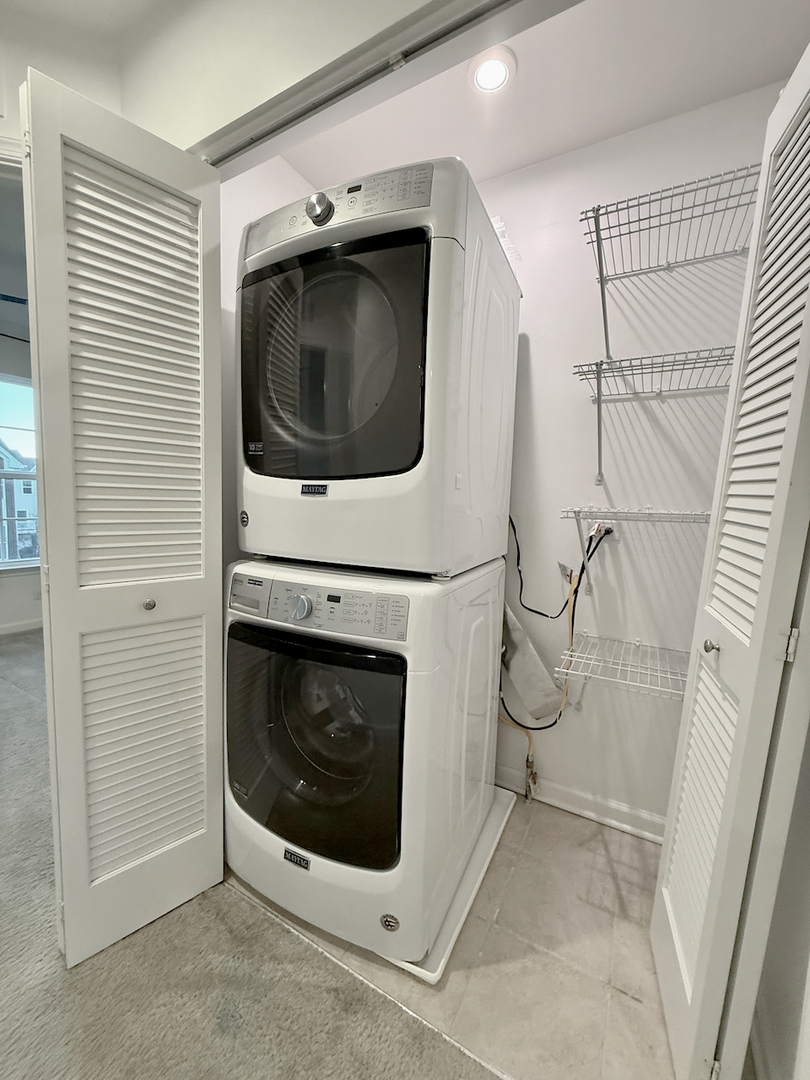 45 Nicholas Drive, Des Plaines, IL 60016