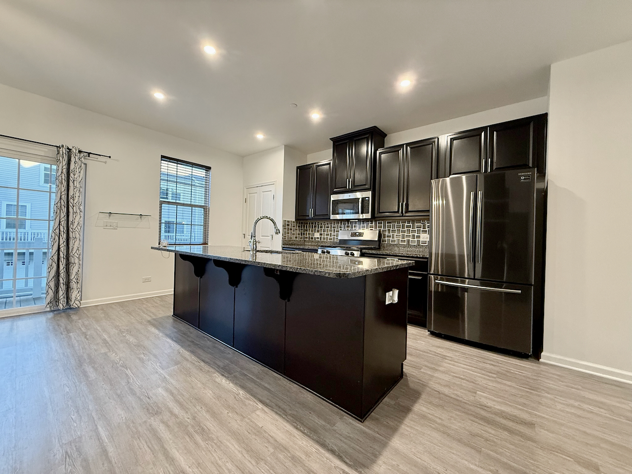 45 Nicholas Drive, Des Plaines, IL 60016