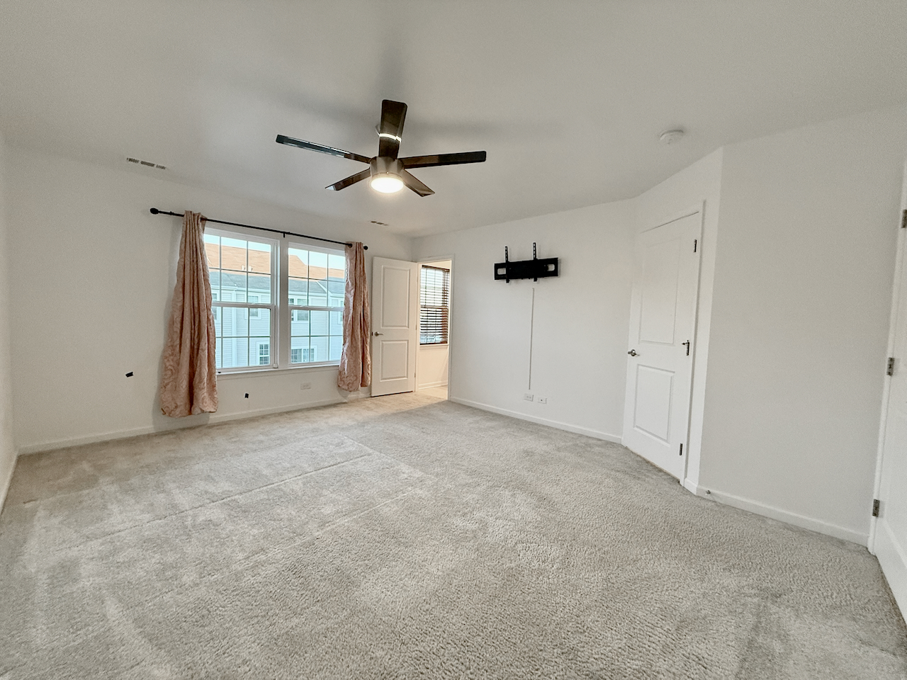 45 Nicholas Drive, Des Plaines, IL 60016