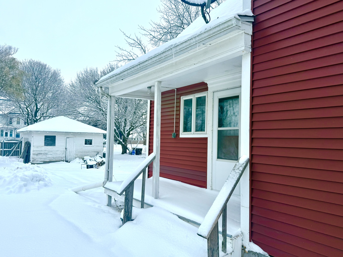 136 W CHESTNUT Street, Compton, IL 61318