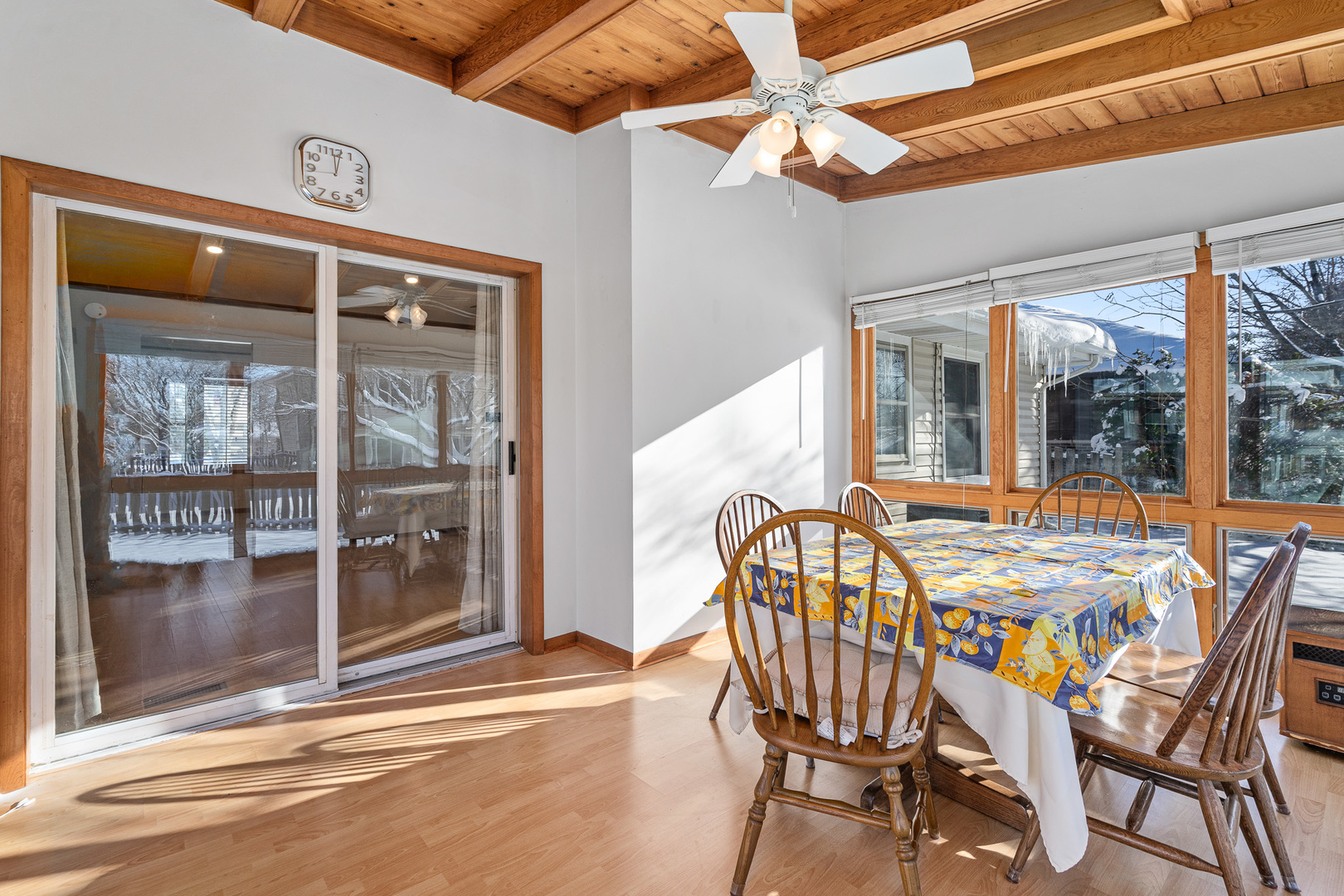 120 S Staffire Drive, Schaumburg, IL 60193