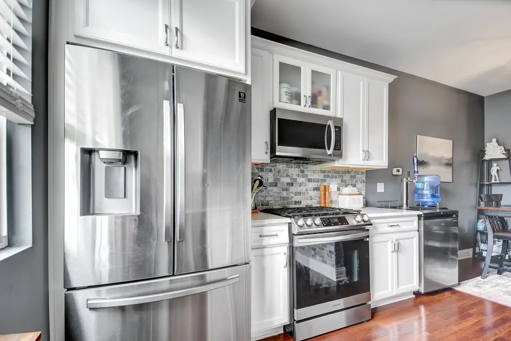 142 AZALEA Circle, Romeoville, IL 60446