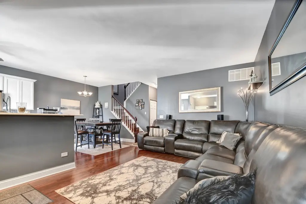 142 AZALEA Circle, Romeoville, IL 60446