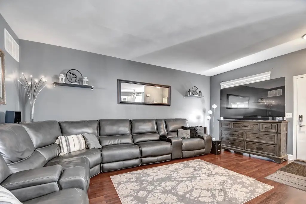 142 AZALEA Circle, Romeoville, IL 60446