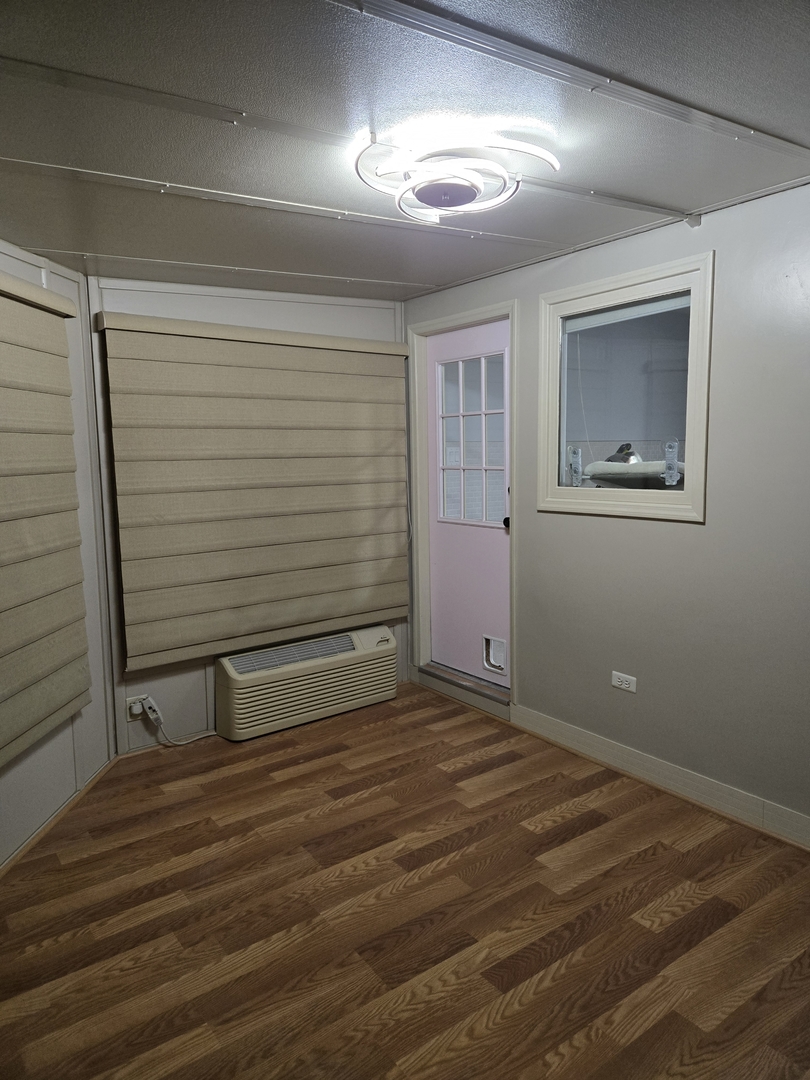 1530 Charles Drive, Glendale Heights, IL 60139