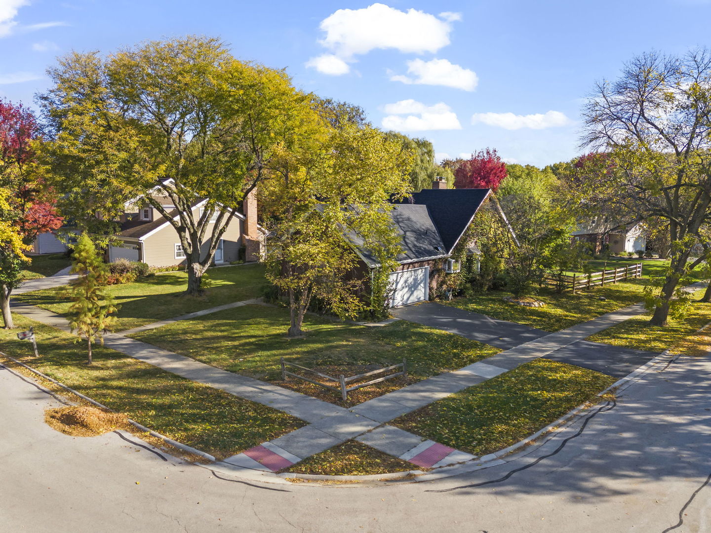 210 Westmoreland Lane, Naperville, IL 60540