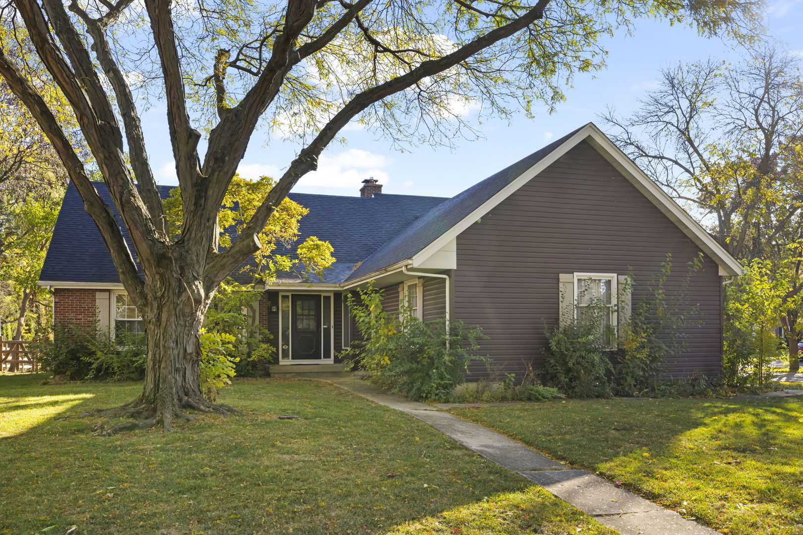 210 Westmoreland Lane, Naperville, IL 60540