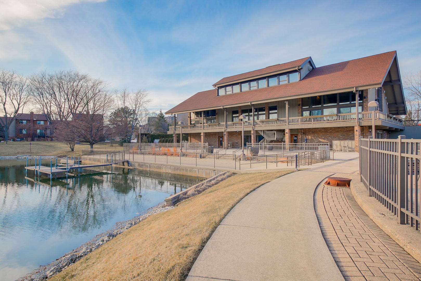 601 Lake Hinsdale Drive #101, Willowbrook, IL 60527