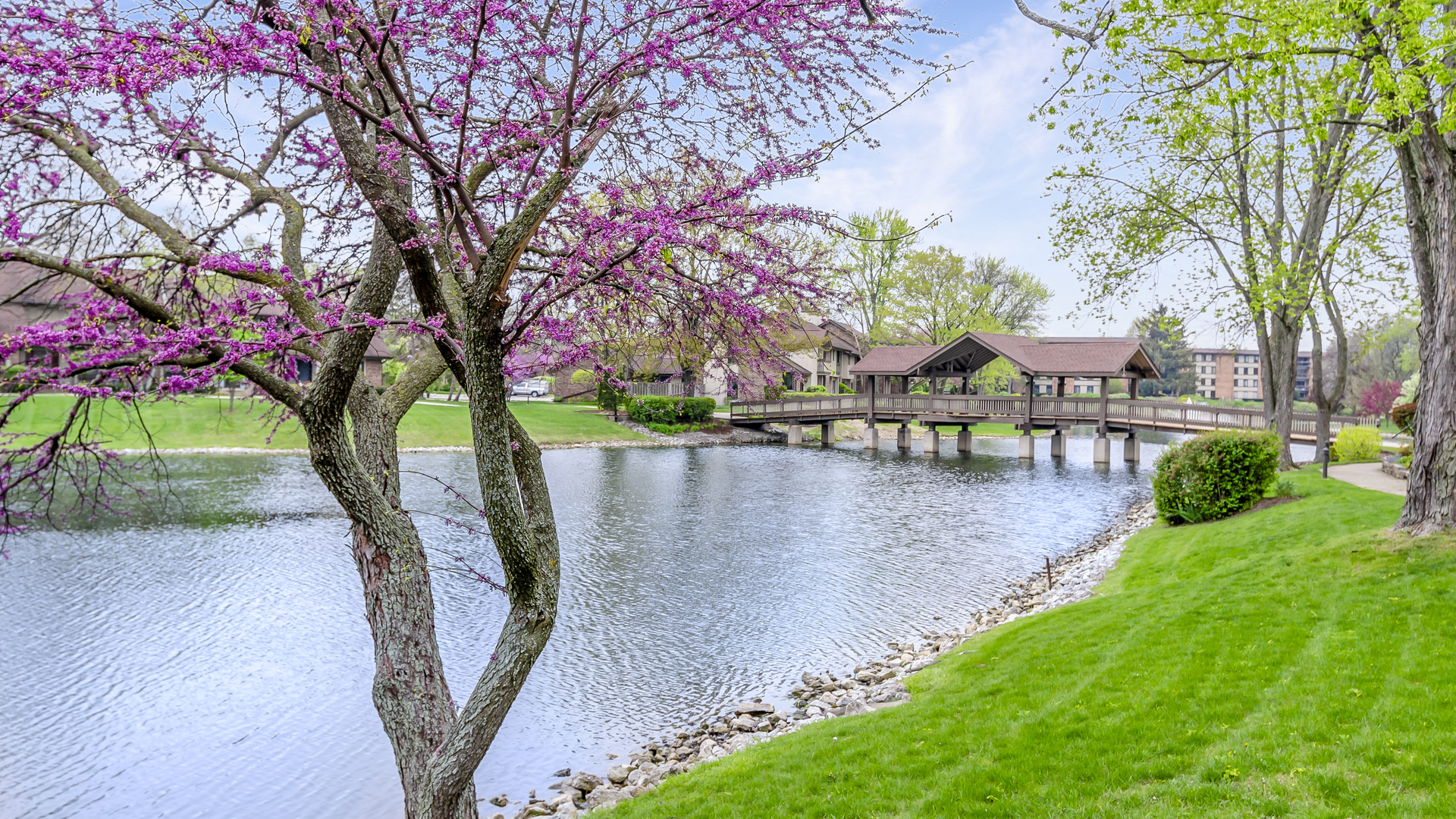 601 Lake Hinsdale Drive #101, Willowbrook, IL 60527