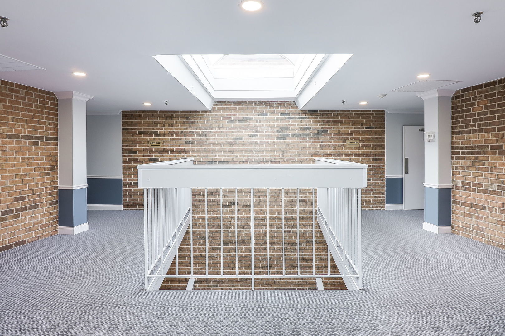 601 Lake Hinsdale Drive #101, Willowbrook, IL 60527