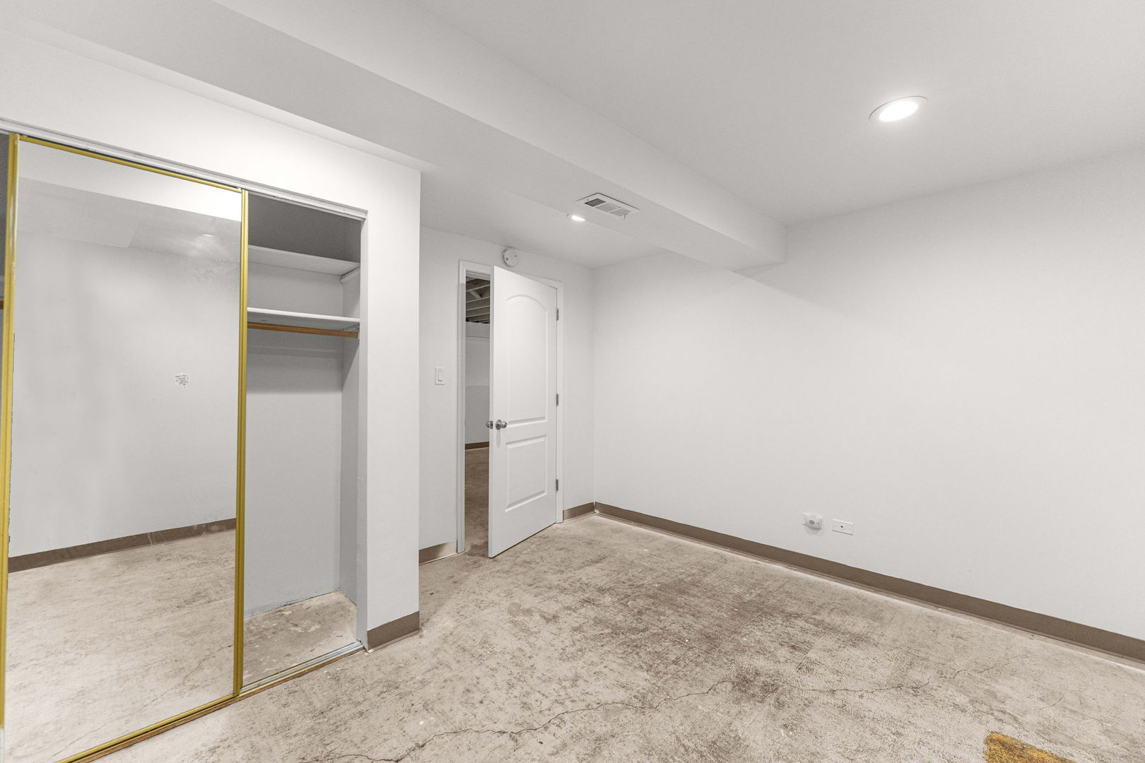 16446 Spaulding Avenue, Markham, IL 60428