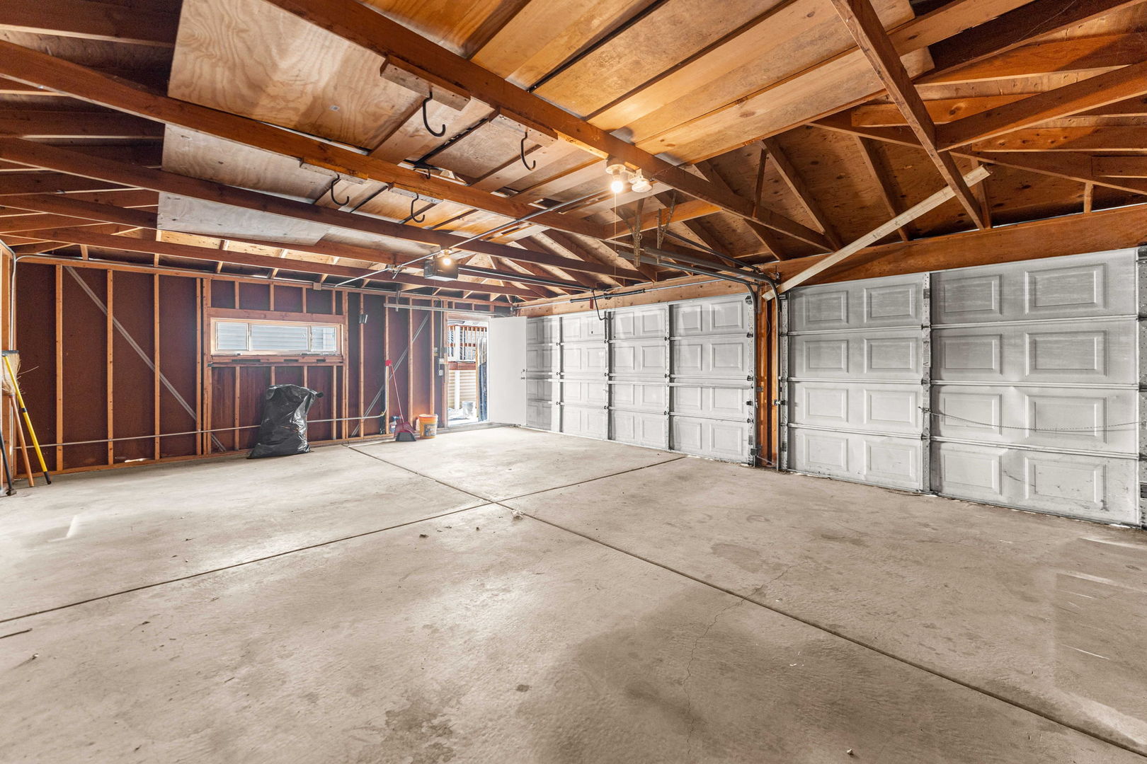 16446 Spaulding Avenue, Markham, IL 60428