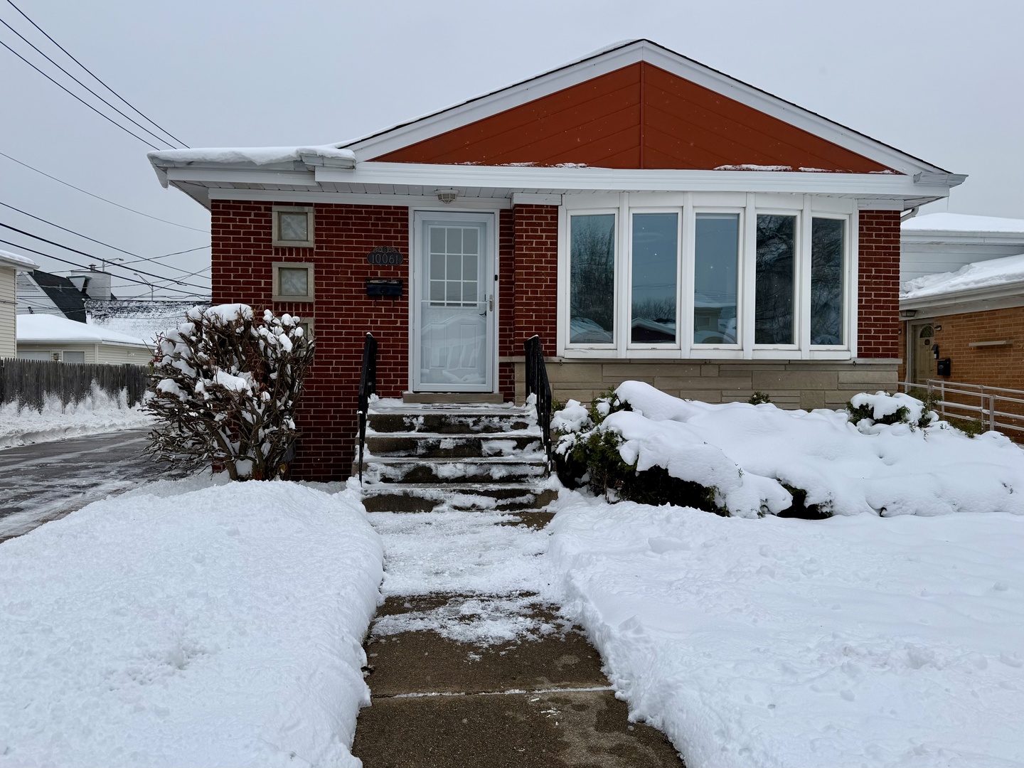 10061 LaCrosse Avenue, Skokie, IL 60077