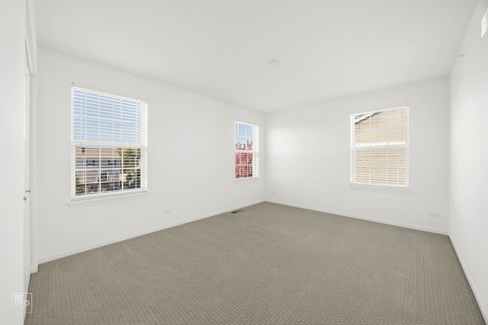 38 Marcel Lane, Schaumburg, IL 60194