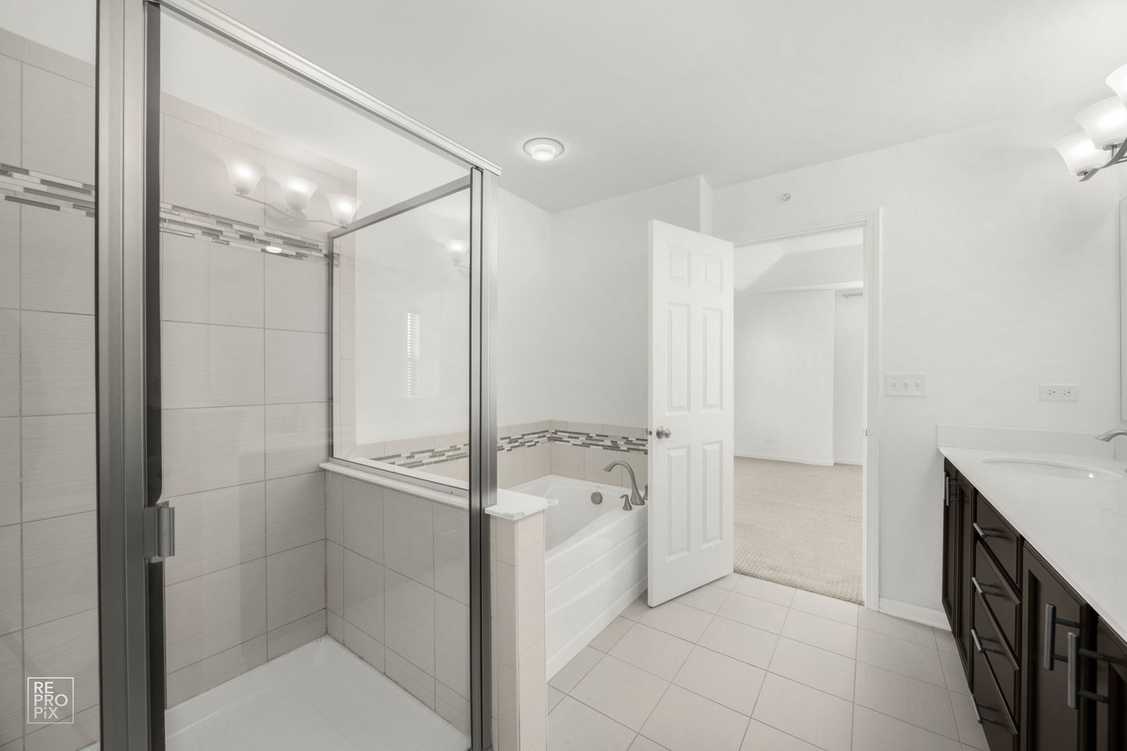 38 Marcel Lane, Schaumburg, IL 60194