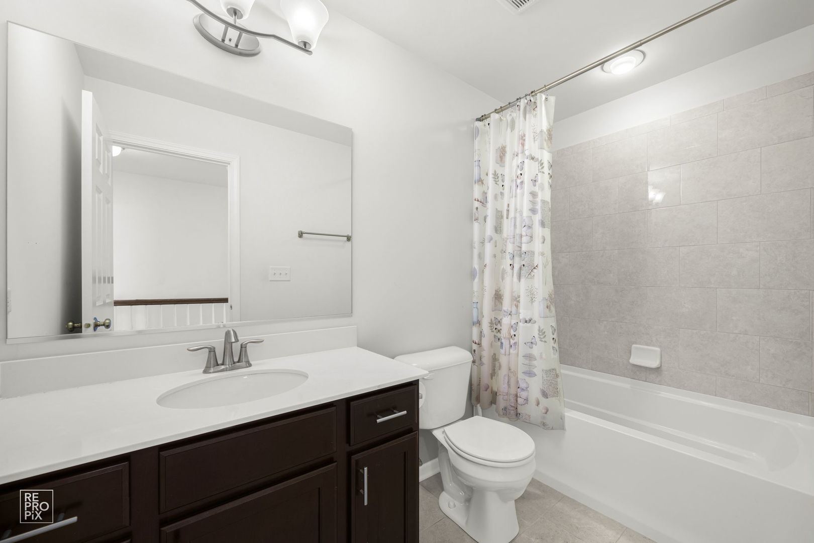 38 Marcel Lane, Schaumburg, IL 60194