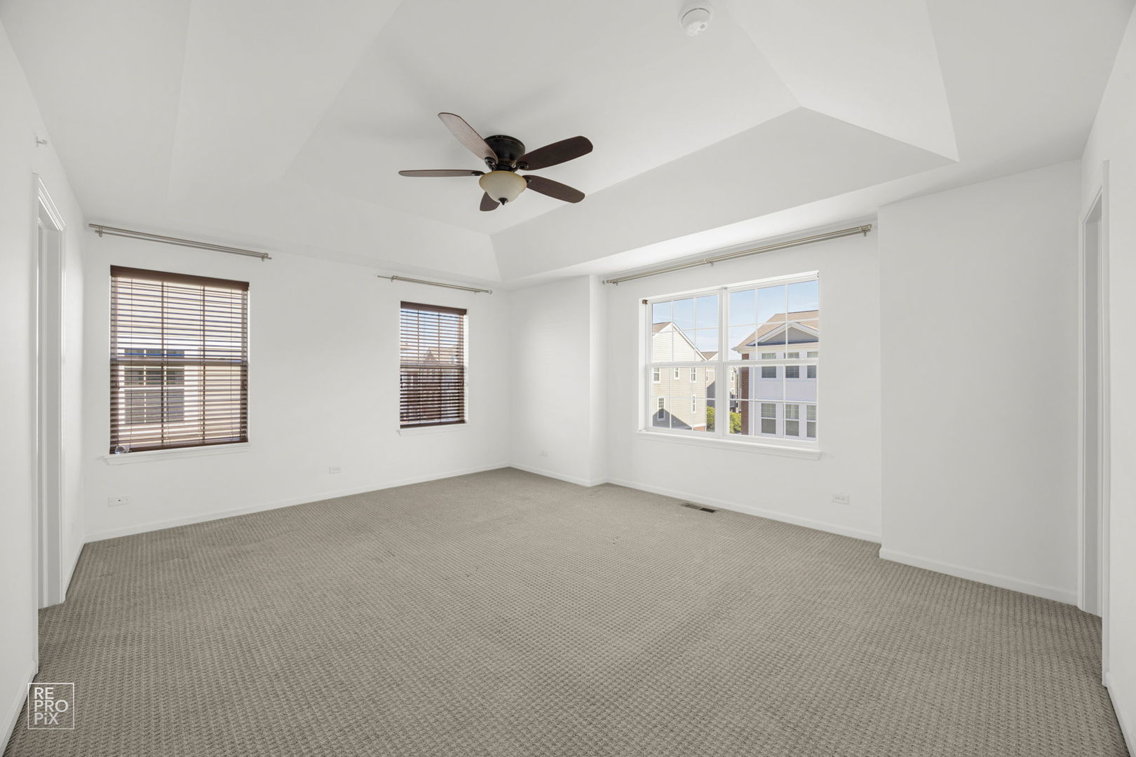 38 Marcel Lane, Schaumburg, IL 60194