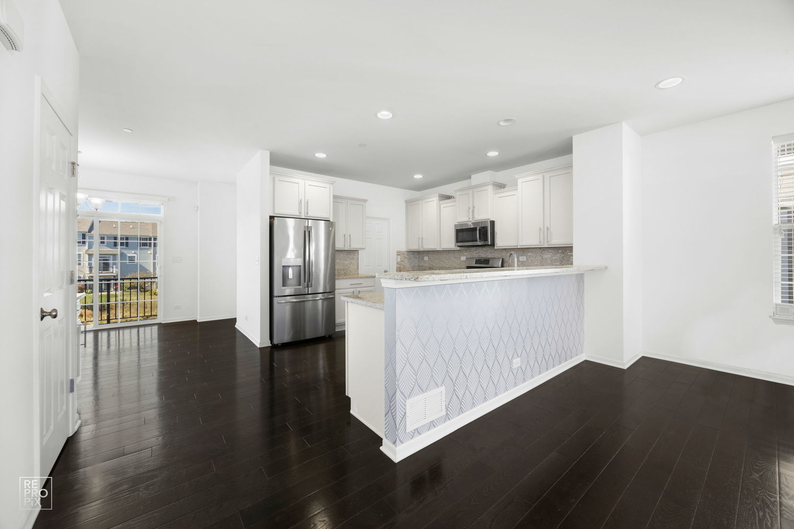 38 Marcel Lane, Schaumburg, IL 60194