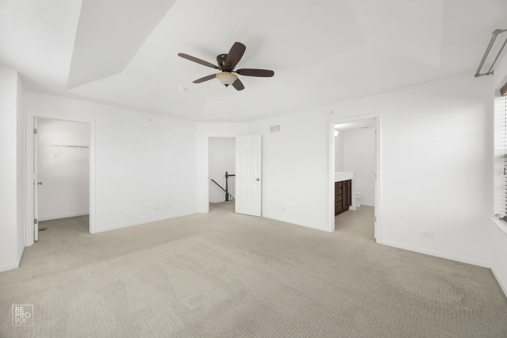 38 Marcel Lane, Schaumburg, IL 60194