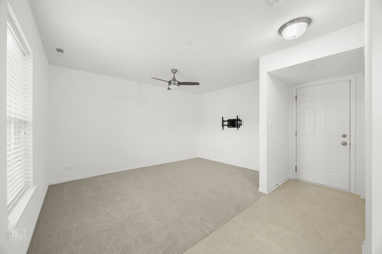 38 Marcel Lane, Schaumburg, IL 60194